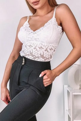 elegantni ženski top od čipke sa finim bretelama i efektnim leđima CALVESA ECRU