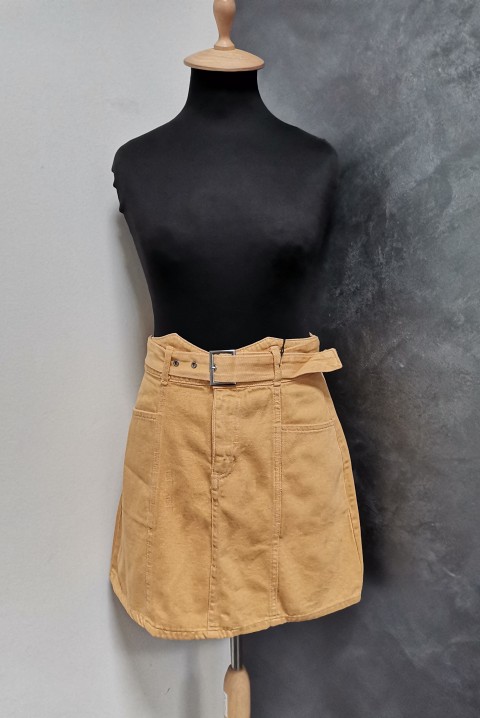 Moderna kratka suknja s efektnim kaišem 6121, Boja: bež, IVET.RS - Nova Kolekcija