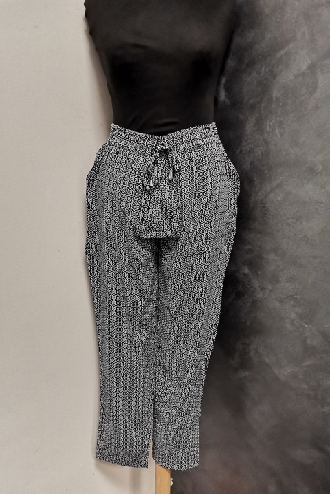 Trendi pantalone dvobojnog dizajna 6612, Boja: crna i bela, IVET.RS - Nova Kolekcija