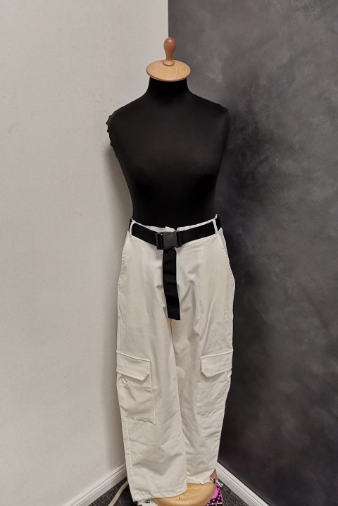 Pantalone slobodnog kroja sa podesivim kaišem i lastišem na člancima 6846, Boja: bela, IVET.RS - Nova Kolekcija