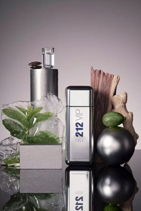 Parfem Carolina Herrera 212 VIP Men EDT 100 mlIVET.RS - Nova Kolekcija