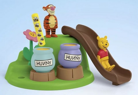 Сет са фигурама Junior Disney 71694 Пчелиња башта Винија Пуа и ТиграIVET.RS - Nova Kolekcija
