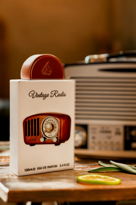 Arapski parfem Lattafa Pride Vintage Radio EDP 100 mlIVET.RS - Nova Kolekcija