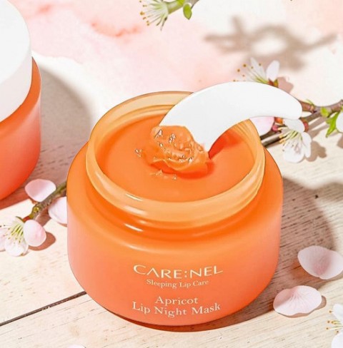 CARENEL Apricot Lip Night Mask 3*5 gIVET.RS - Nova Kolekcija
