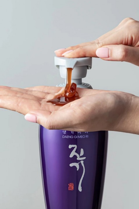 Daeng Gi Meo Ri Vitalizing Shampoo 300 mlIVET.RS - Nova Kolekcija