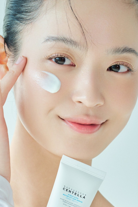 SKIN1004 Madagascar Centella Hyalu-Cica Water-Fit Sun Serum 15 mlIVET.RS - Nova Kolekcija