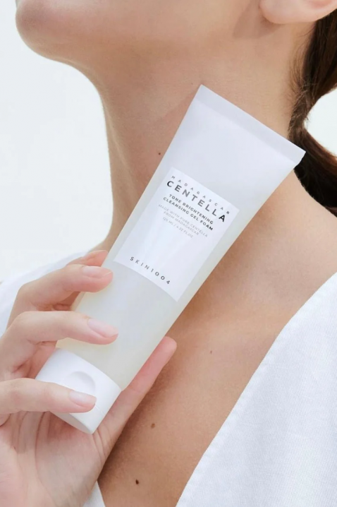 SKIN1004 Madagascar Centella Tone Brightening Cleansing Gel Foam 125mlIVET.RS - Nova Kolekcija