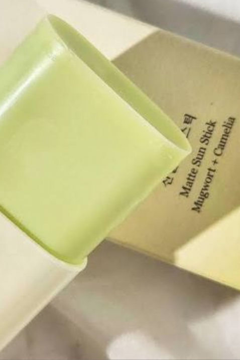 Beauty of Joseon Matte Sun Stick: Mugwort+Camelia, 18 mlIVET.RS - Nova Kolekcija
