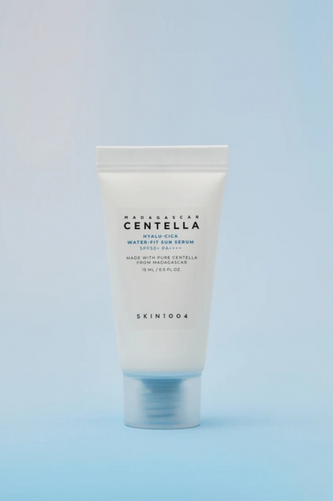 SKIN1004 Sunscreen serum Madagascar Centella Hyalu-Cica Water-Fit Sun Serum, 15 mlIVET.RS - Nova Kolekcija
