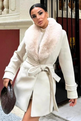 elegantan ženski kaput wrap kroja sa pufnastom kragnom DOLNEVA ECRU
