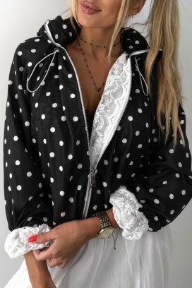 ženska jakna na tufne sa čipkastom postavom i kapuljačom DOTILIANA BLACK