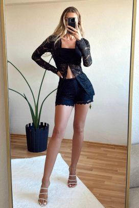 ženski komplet od čipkanog šortsa i ogrtača DALEVA BLACK