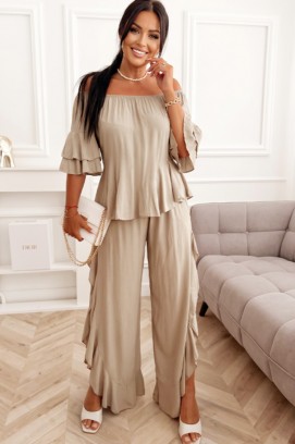 ležerni ženski komplet bluza sa spuštenim ramenima i široke pantalone sa volanima VALIRENA BEIGE